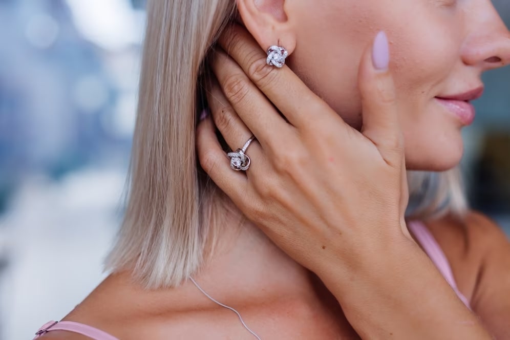 How To Tell If Diamond Earrings Are Real